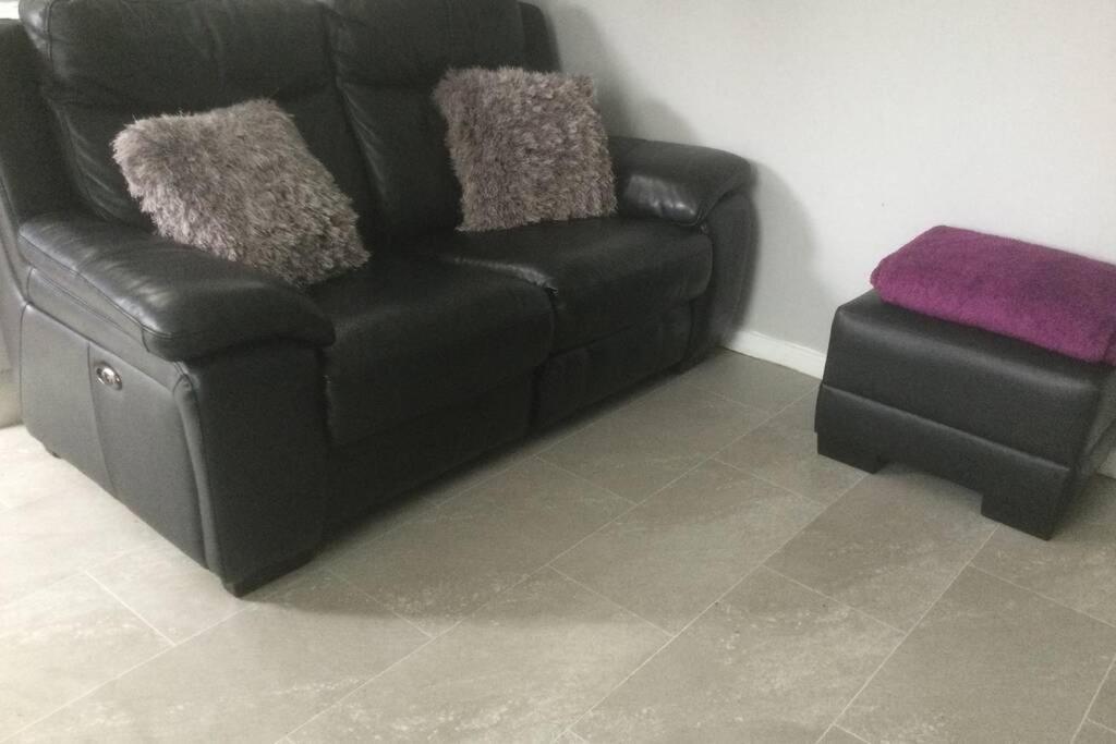 Leafy Lytham: Central Garden Apartment with Pet-Friendly Policy Lytham St Annes Exterior photo